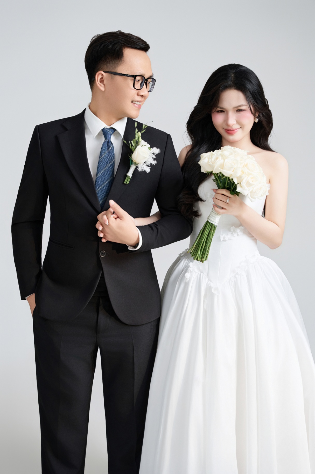 Xem thiệp Đặng Công & Ánh Nguyệt từ Zenlove Thiệp cưới online Đặng Công & Ánh Nguyệt từ Zenlove