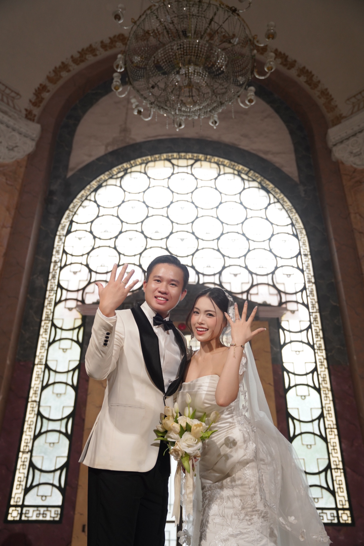 Xem thiệp THIỆP HỒNG TRAO TAY 💐 từ Zenlove Thiệp cưới online THIỆP HỒNG TRAO TAY 💐 từ Zenlove