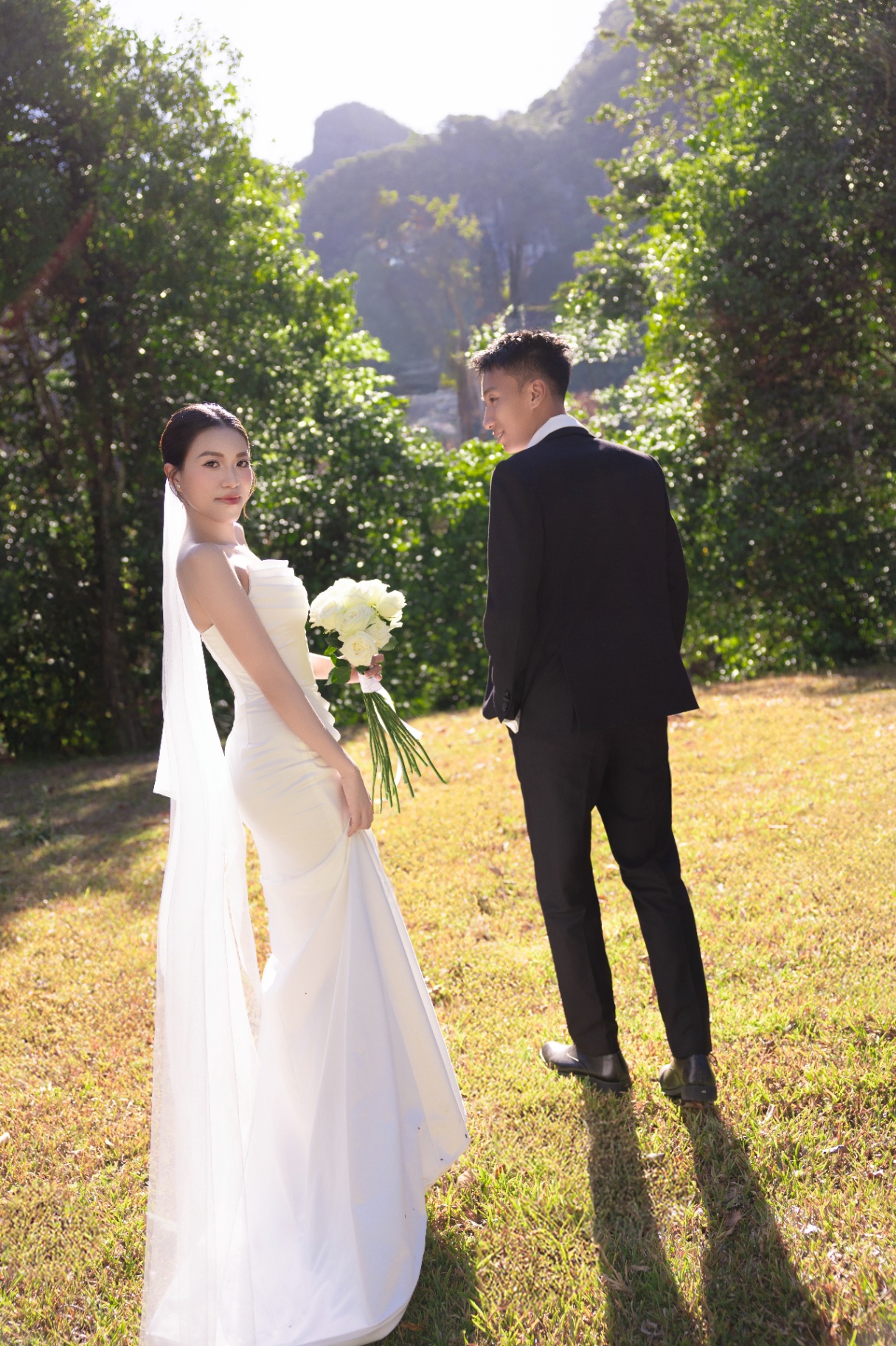 Xem thiệp Đám Cưới Hoàng Long & Ngọc Hà từ Zenlove Thiệp cưới online Đám Cưới Hoàng Long & Ngọc Hà từ Zenlove