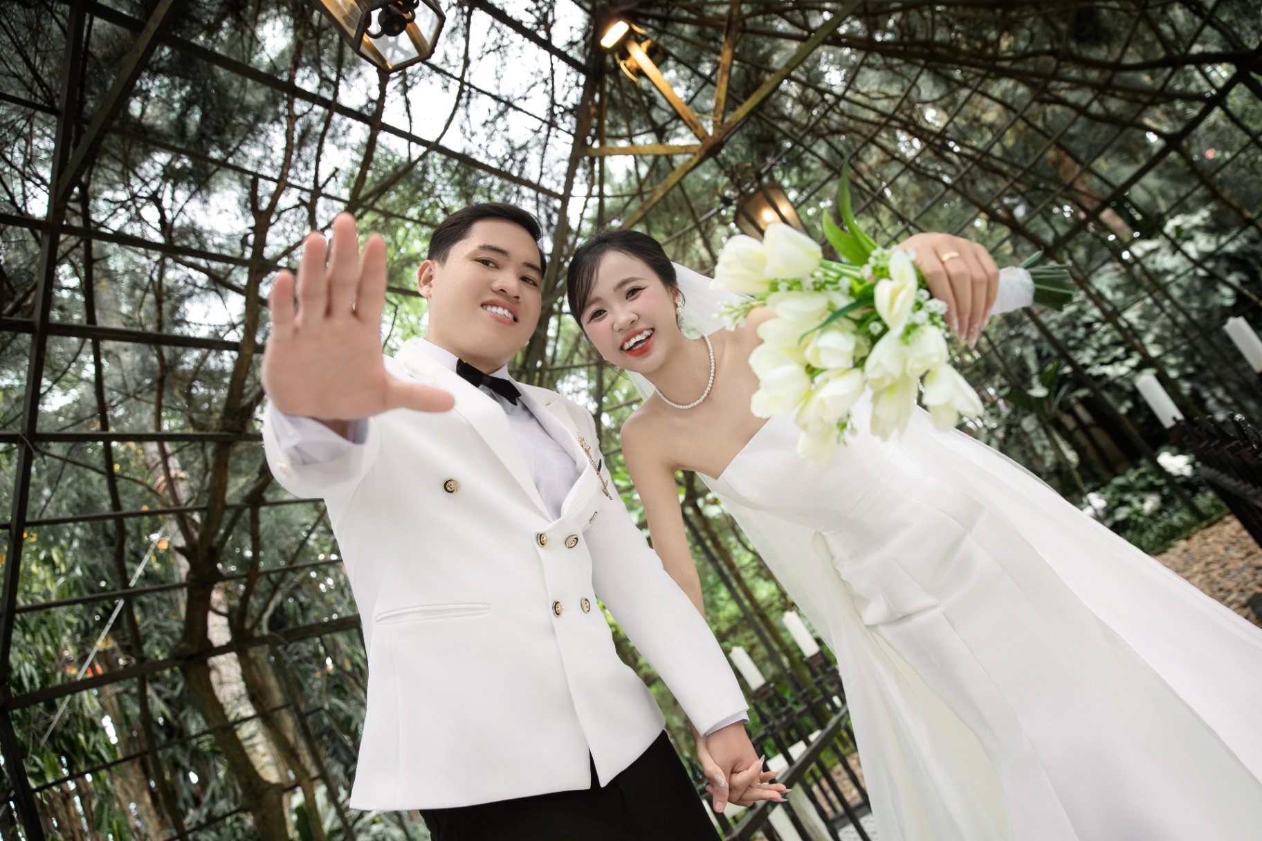 Thiệp cưới online Thùy Tiên-Phi Long từ Zenlove